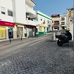 Old Town Ferreira De Castro דירה